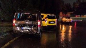 yagmur sonrasi zincirleme trafik kazasi CeAMJmlX.jpg